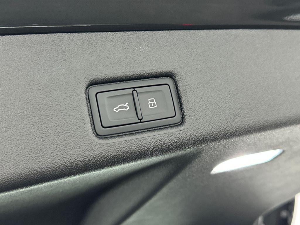 Audi Q5 advanced edition e-hybrid 220 kw / 299 pk suv 7 ve