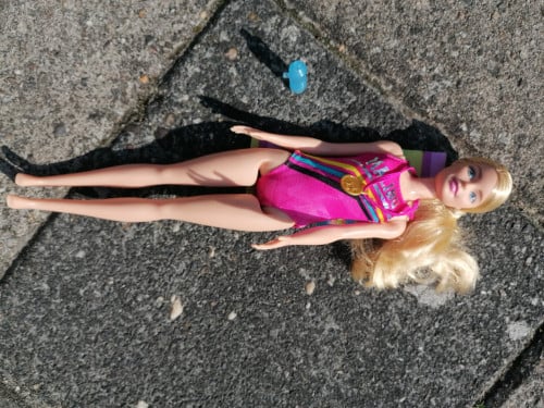 Barbie met duikplank