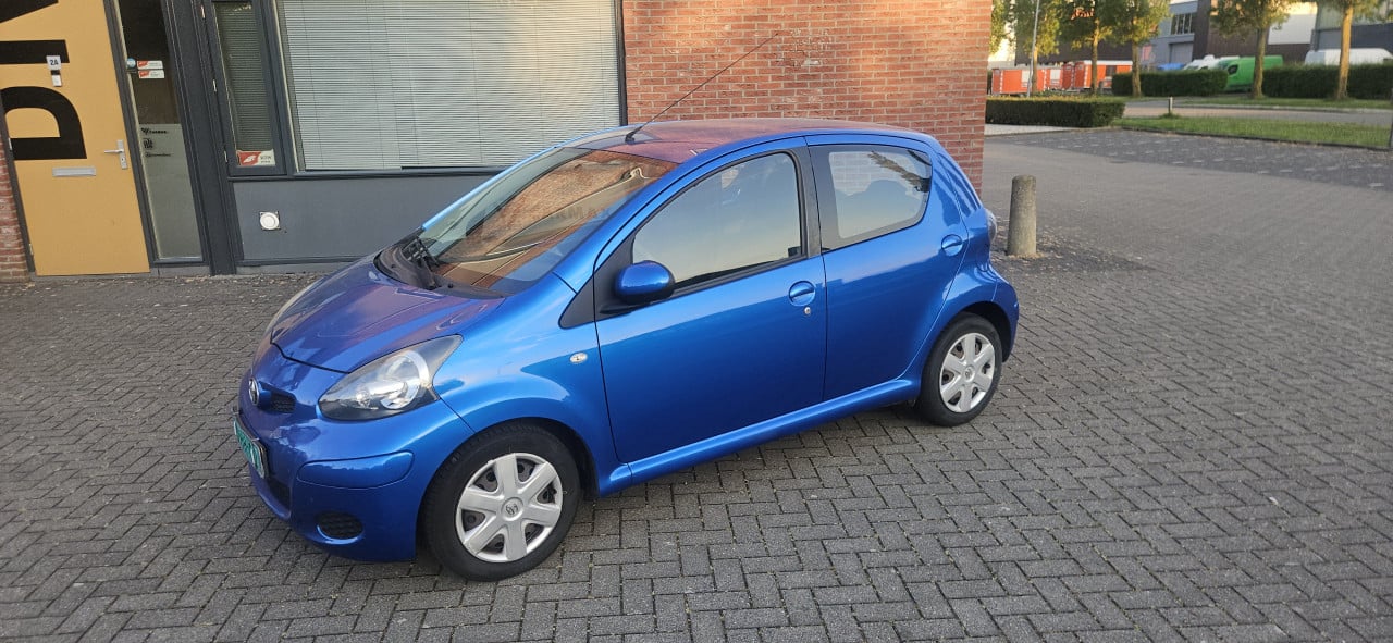 Zuinige 5 drs TOYOTA AYGO Comfort Bj. 2011 / NL AUTO / NAP / GARANTIE