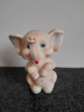 Vintage Rubberen Piepbeestje ( in goede staat )