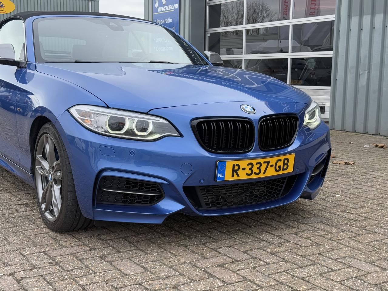 BMW 2-serie Cabrio - M235i xDrive |Full Option | Harman Kardon | Memory