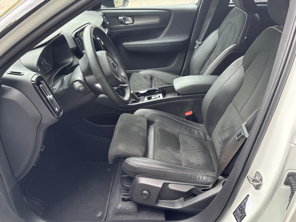 Volvo XC40 1.5 t4 211pk r-design|trekhaak|carplay|navi|21