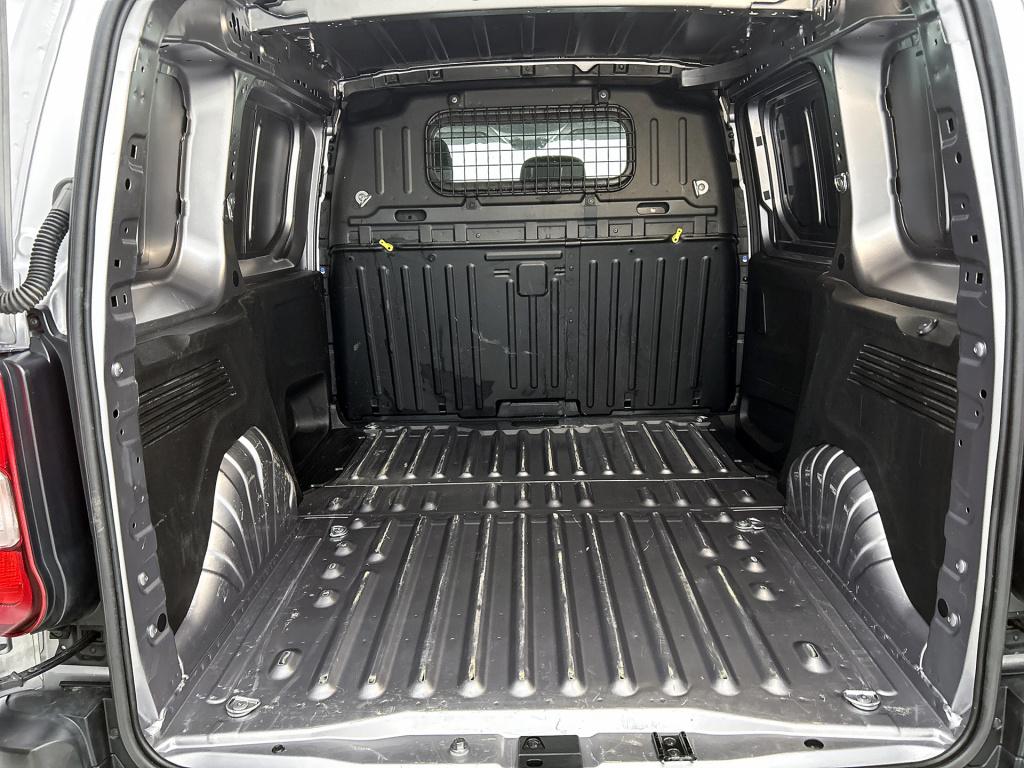 Citroen Berlingo bluehdi 100 pk club | rijklaar | trekhaak | 3 zitplaatsen 