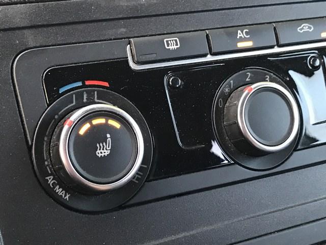 Volkswagen Caddy 1.2 tsi airco | trekhaak | cruise | pdc | stoelverwarming 