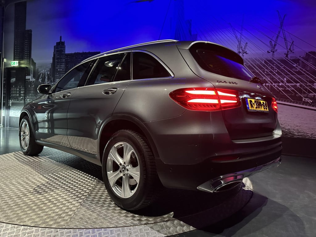 Mercedes-Benz Glc 250 4matic premium plus *panoramadak*