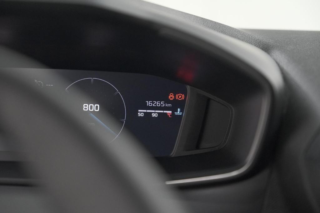 Peugeot 2008 puretech 100 allure | apple carplay | parkeersensoren | climat