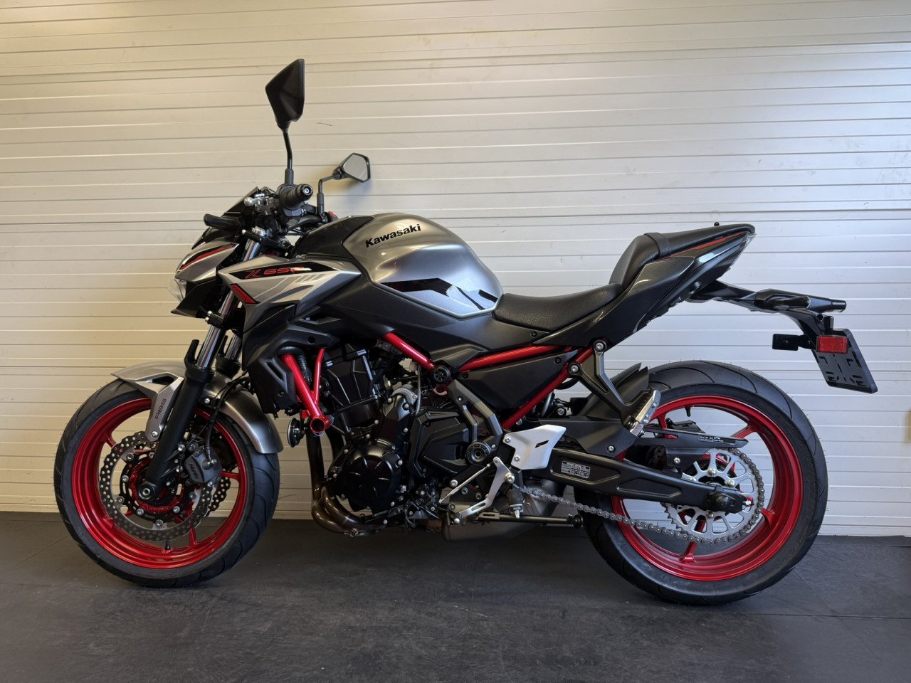 Zeer nette en jonge Kawasaki Z650 incl. beurt en garantie!