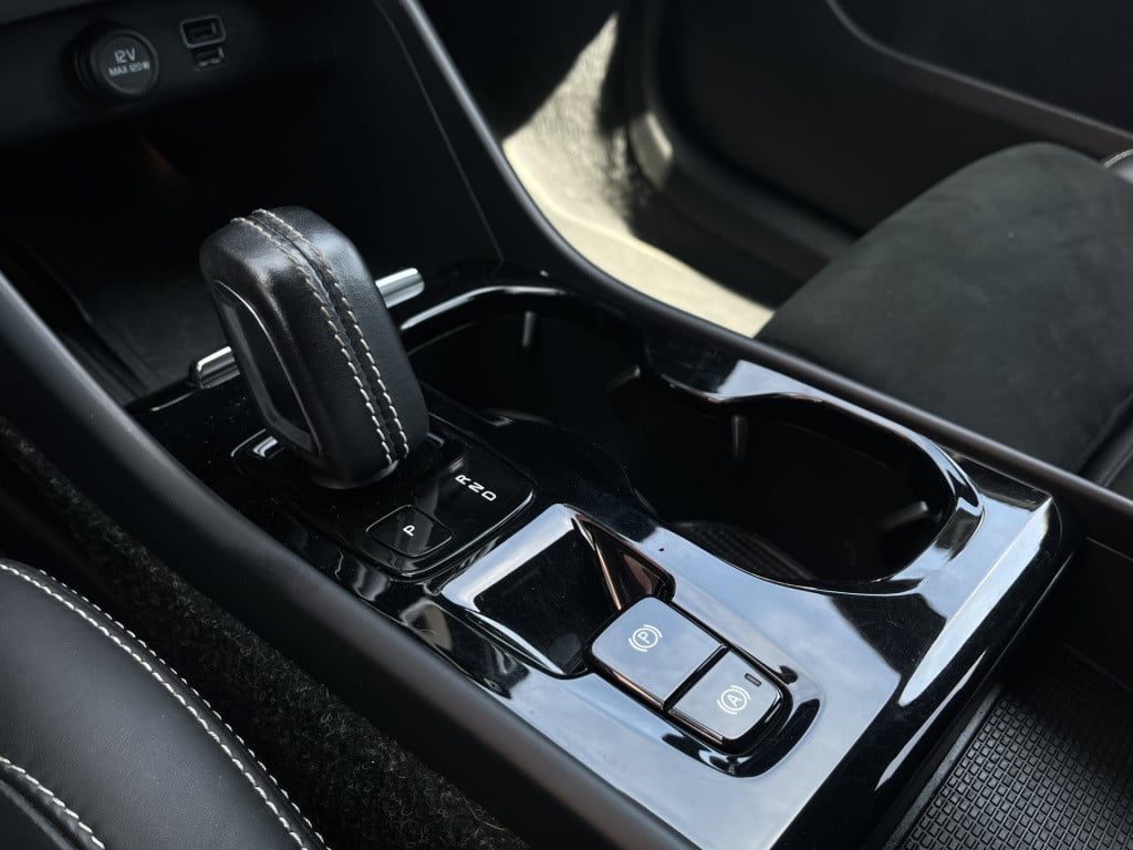 Volvo XC40 1.5 t5 recharge r-design | cruise | carplay | trekhaak | harman/