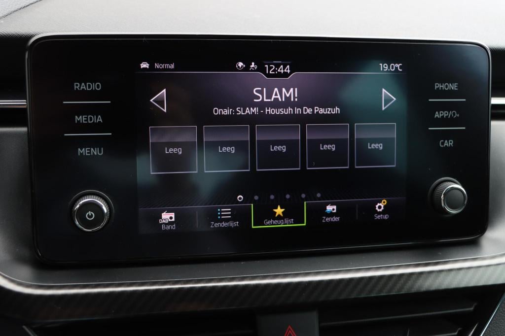 Skoda Kamiq 1.0 tsi monte carlo 110pk dsg7