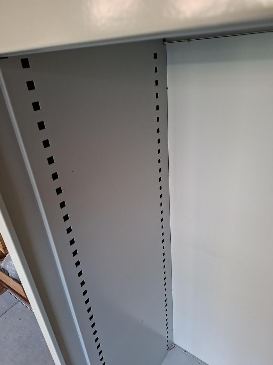 Vintage stalen werkplaats kast