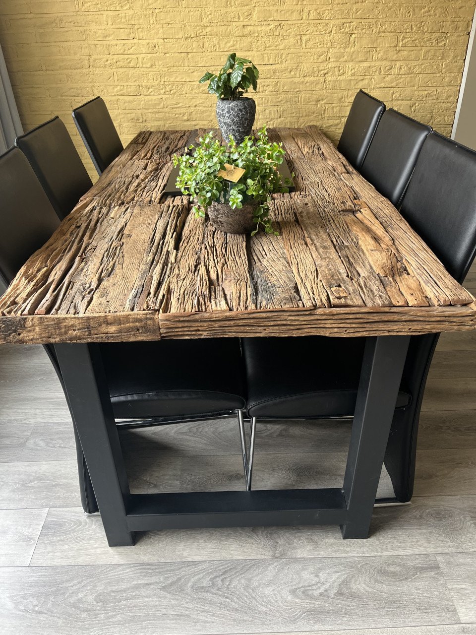 Robuuste eettafel 180 x 90