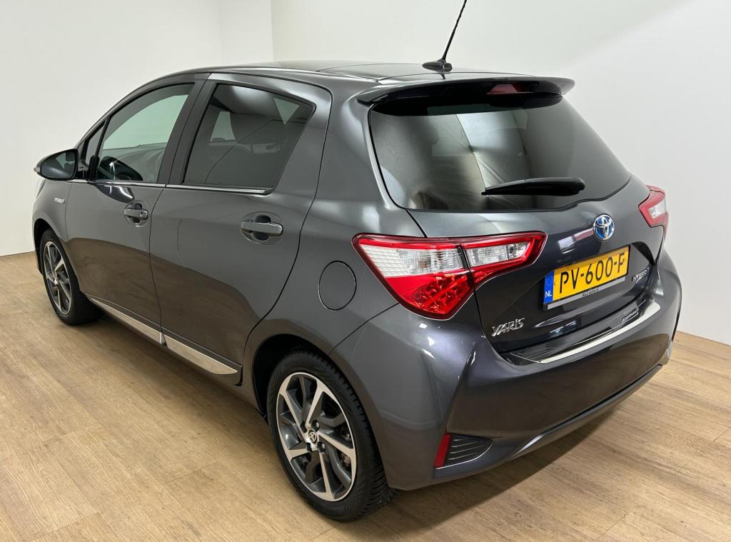 Toyota Yaris occasion 1.5 hybrid premium | airco | grijs | tweedehands toyo