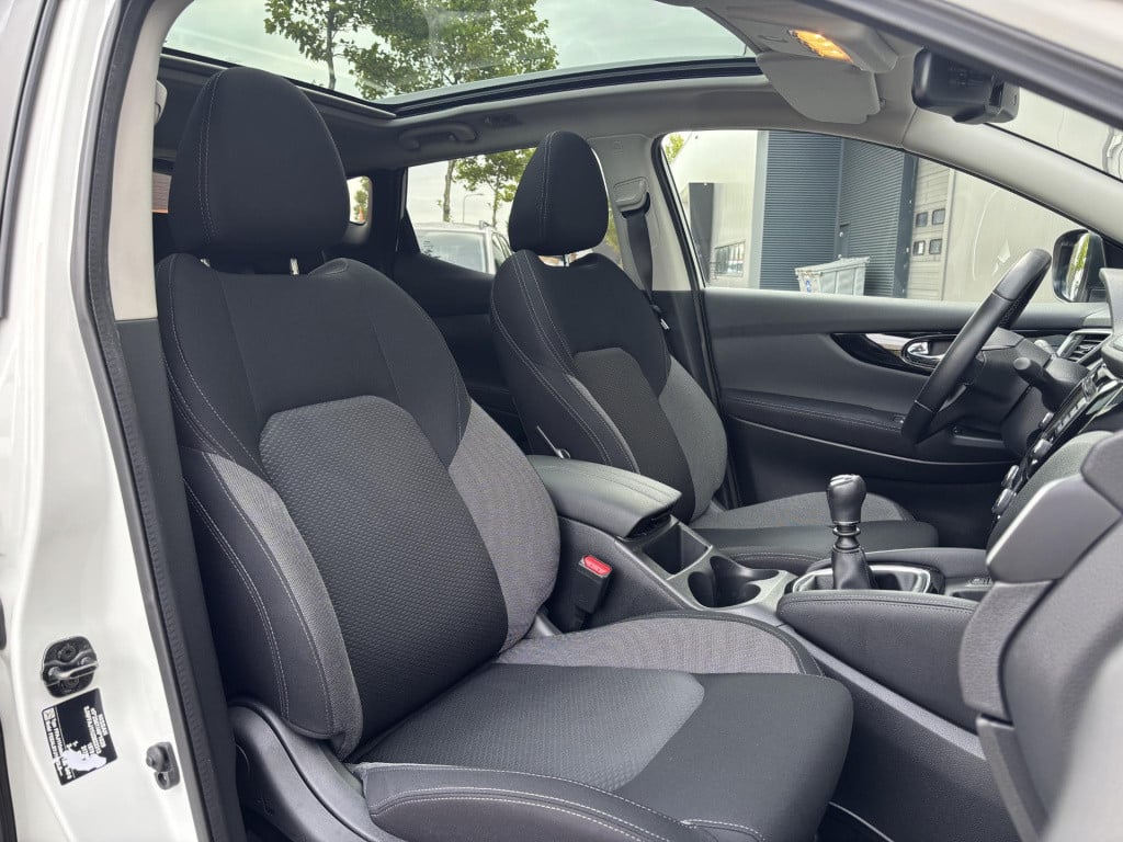 Nissan Qashqai 1.3 dig-t n-connecta design pack | trekhaak | panoramadak | 