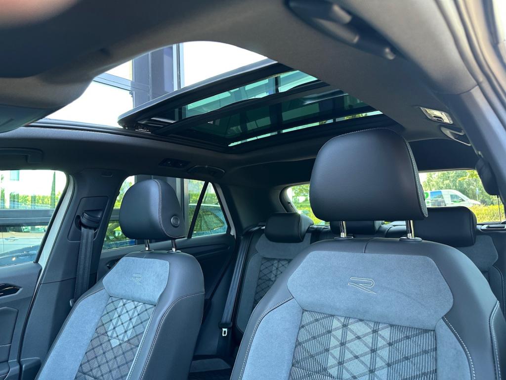Volkswagen T-roc 1.5 tsi 150pk dsg r-line | black style | panoramadak | cam