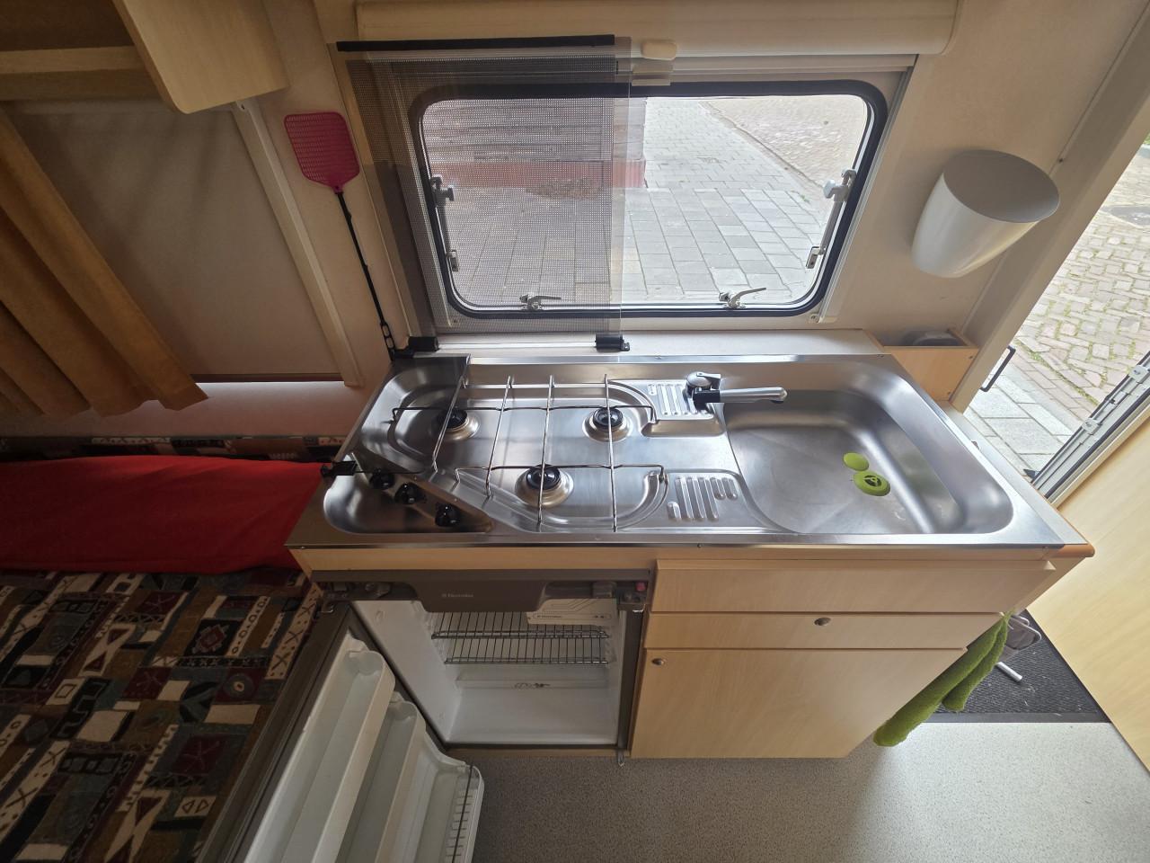 Complete delta caravan met mover + voortent instapklaar