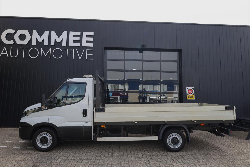 Iveco Daily 35s14 2.3 375 a8 aut open laadbak 410cm i trekhaak i standkache