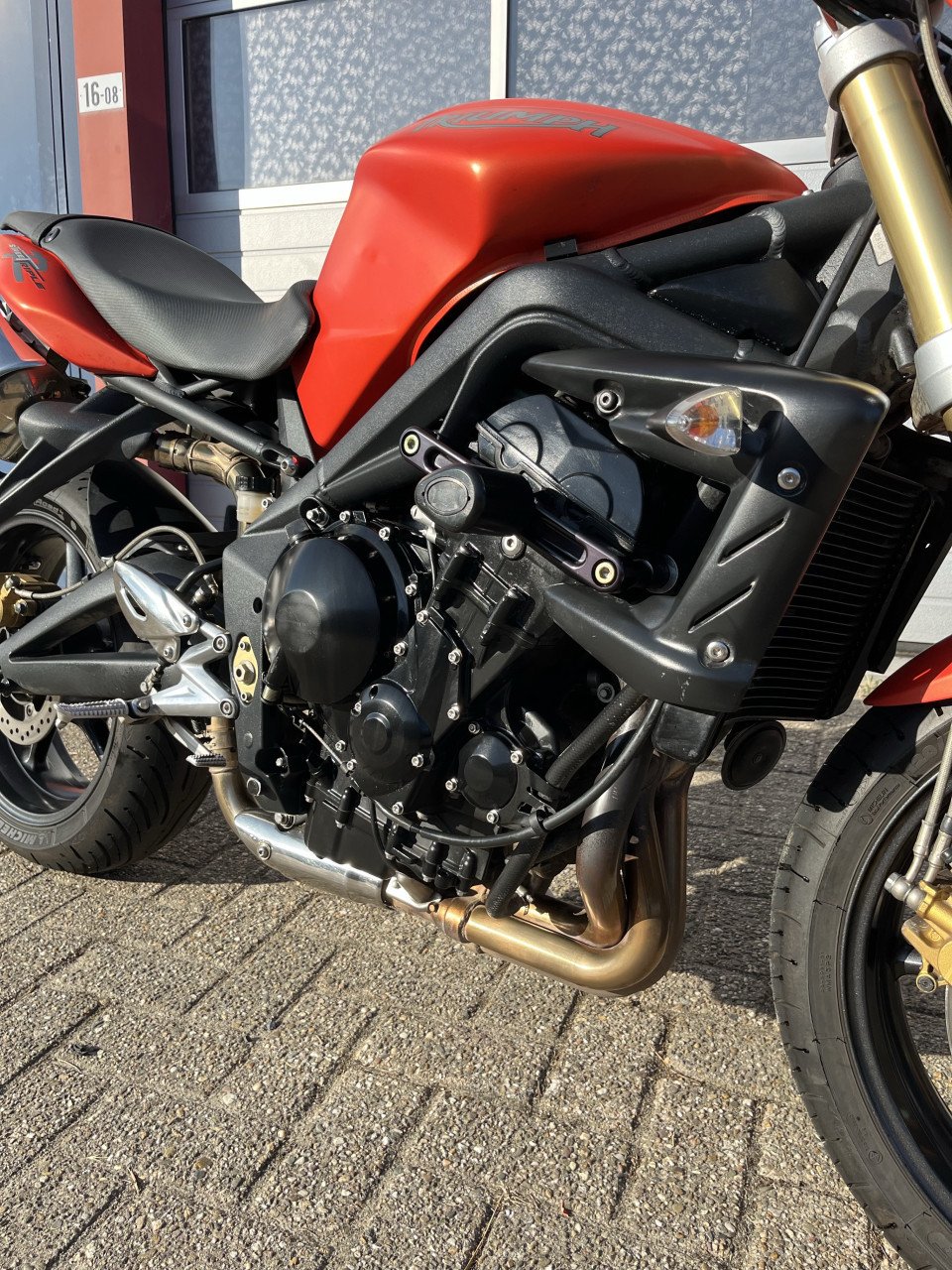 Triumph street triple 675