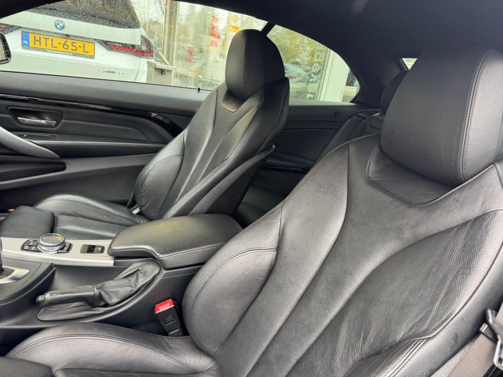 BMW 4 Serie cabrio 428i high executive
