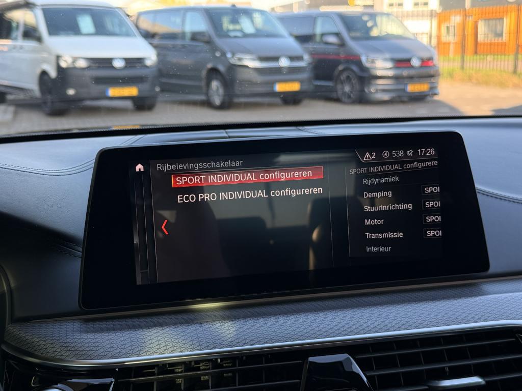 BMW 5 Serie 540i xdrive m-sport | harman kardon | acc |schuif/kanteldak | m