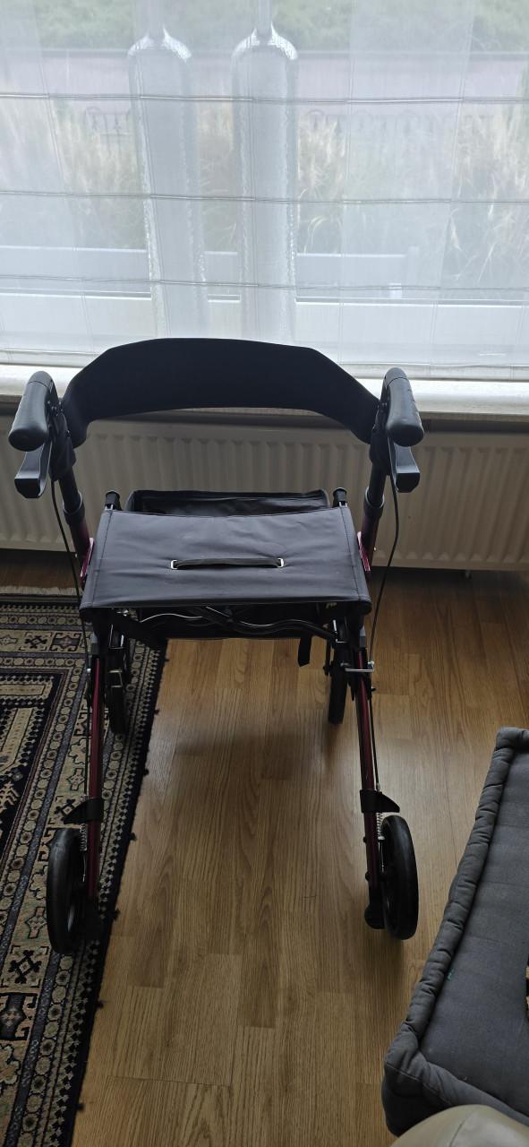 Z.g.a.n Rollator even gebruikt