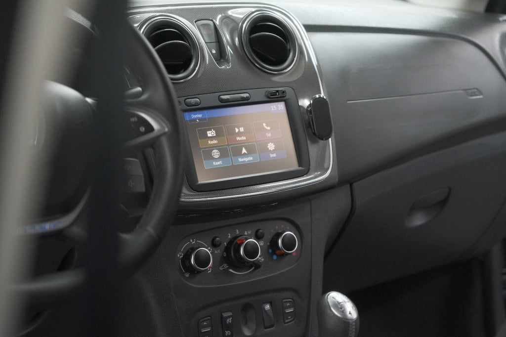 Dacia Sandero Stepway tce 90 sl | navigatie | parkeersensoren | airco