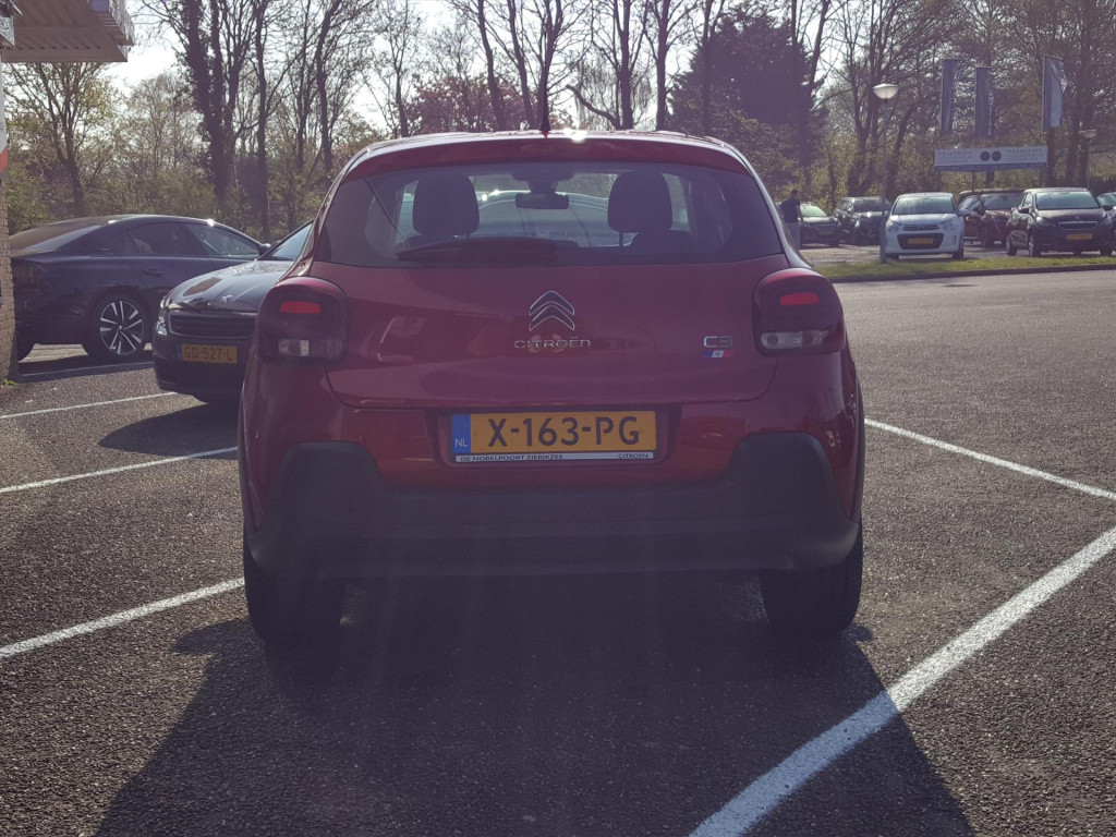 Citroen C3 1.2 puretech 83pk s&s plus navigatie | cruise & climate control 