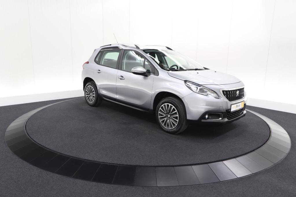 Peugeot 2008 puretech 110 blue lion | trekhaak | apple carplay | parkeersen
