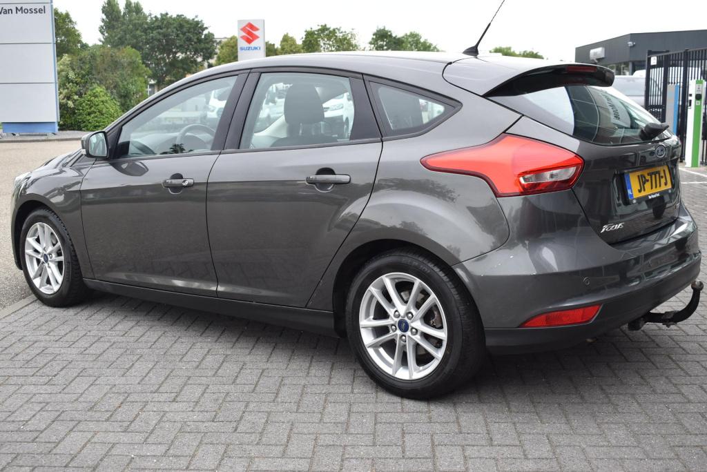 Ford Focus 1.0 trend | incl. nieuwe distrtibutieriem | trekhaak | airco | n