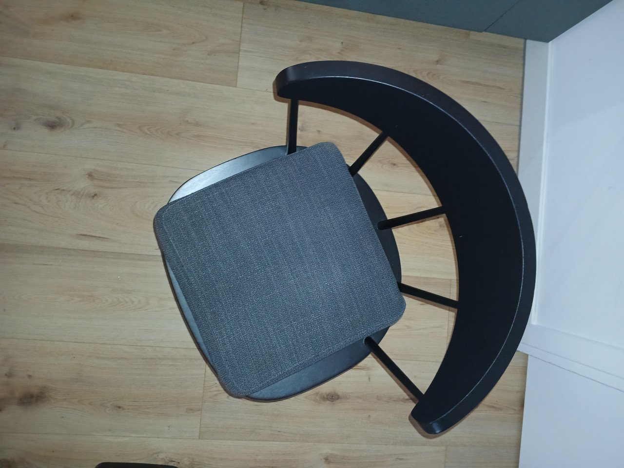 4 zwarte eethoek stoelen