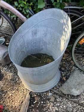 Grote zinken teil