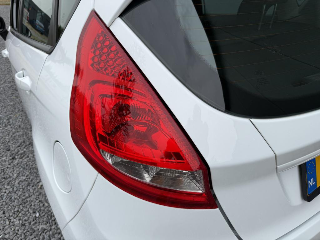 Ford Fiesta 1.25 limited airco 5-drs