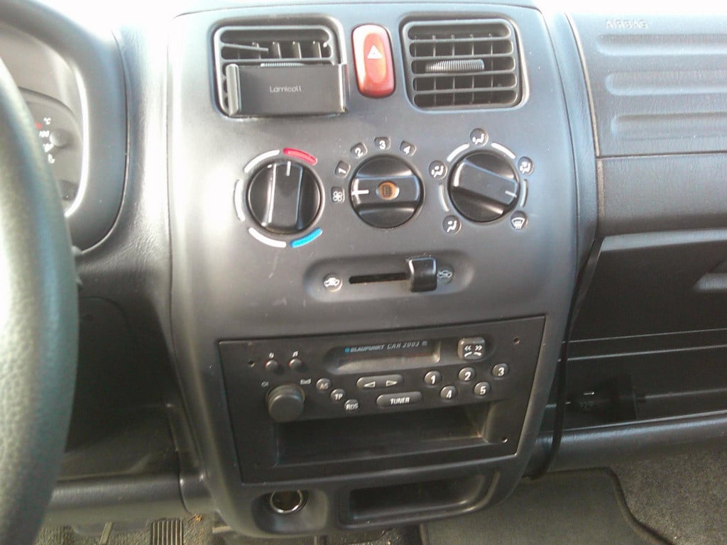 Opel Agila 1.2-16v elegance
