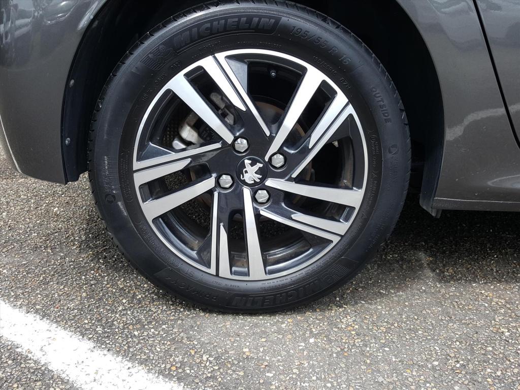 Peugeot 208 allure 1.2 pt-130pk automaat (eat8) navigatie | cruise & climat