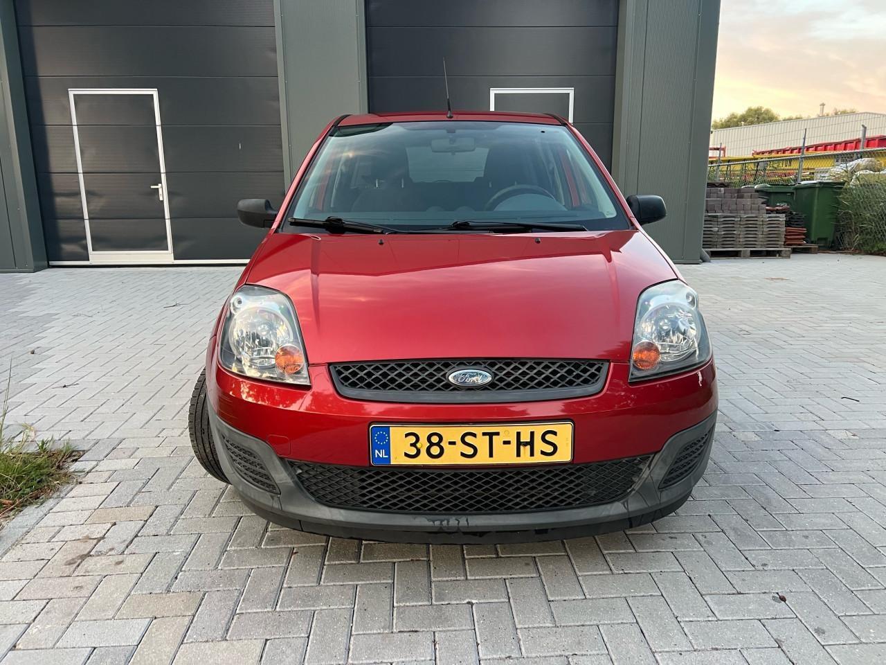 Ford Fiesta 1.3-8V Champion 137.823Km Jaar Apk