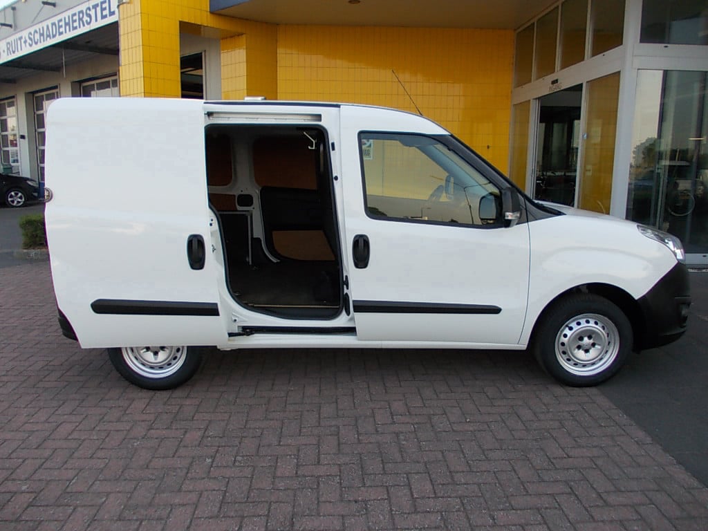 Opel Combo 1.3 cdti airco, cruise control, pdc, trekhaak