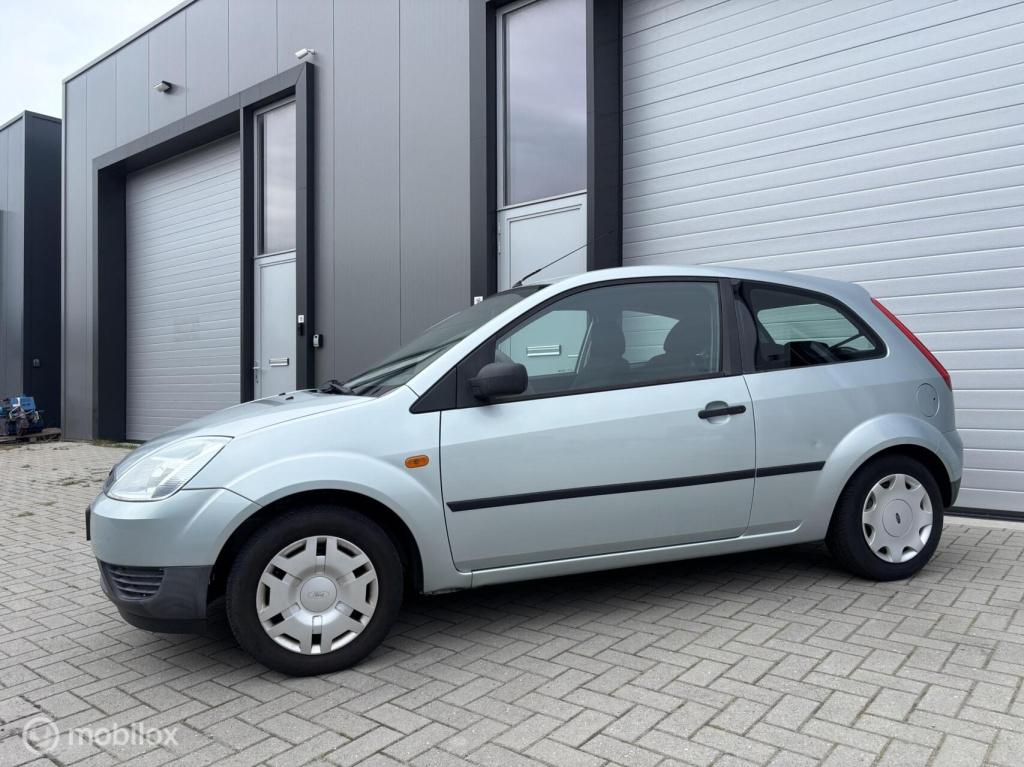 Ford Fiesta 1.4-16v ambiente