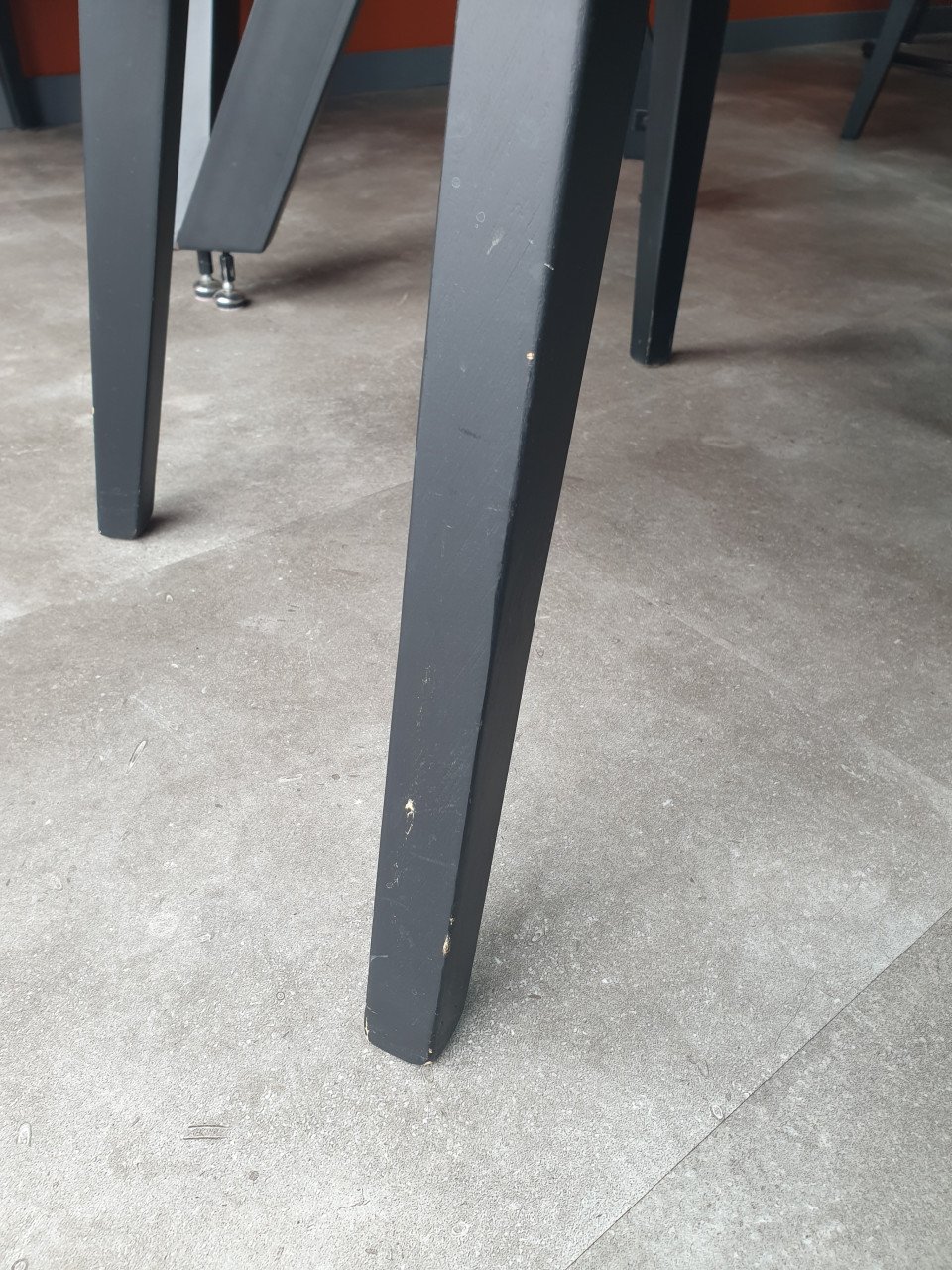 Eetkamertafel + 4 stoelen