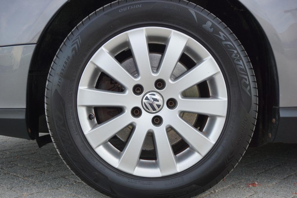 Volkswagen Passat 2.0 fsi trendline airco / cruise / elektr. ramen / trekha