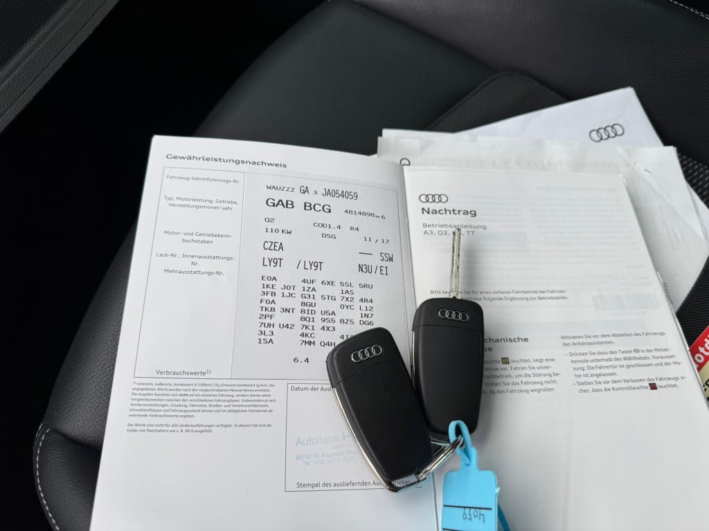 Audi Q2 1.4 tfsi cod s-line * panoramadak * trekhaak * 1e eigenaar
