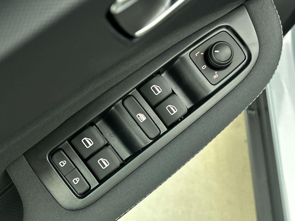 Leapmotor T03 design 37.3 kwh | wordt verwacht | automaat | navi | parkeerc