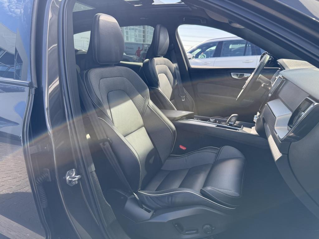Volvo XC60 t6 398pk recharge dark r-design| panodak| adap.cruise| head-up|