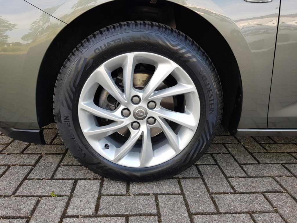 Opel Astra sports tourer edition 1.2