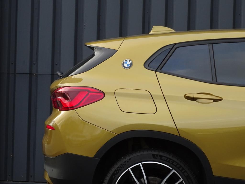 BMW X2 sdrive20i high executive | hud | camera | afn. trekhaak | 19"