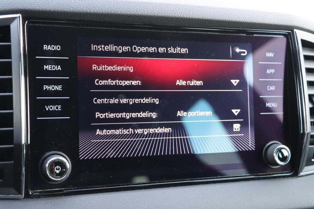 Skoda Karoq 1.5 tsi sportline business dsg7 150pk