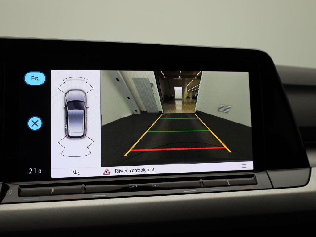 Volkswagen Golf 1.0 tsi life | navigatie | apple carplay / android auto | c