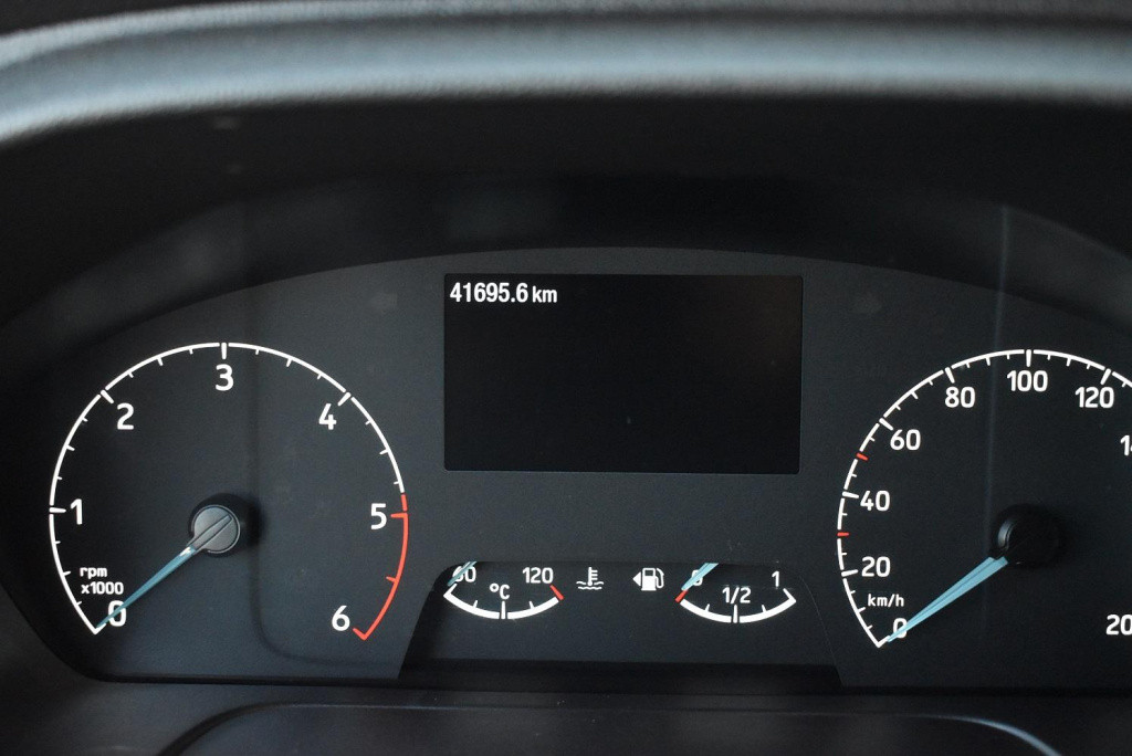 Ford Transit Custom 300 2.0 tdci l2h1 trend dc 5-pers. | airco | cruise con