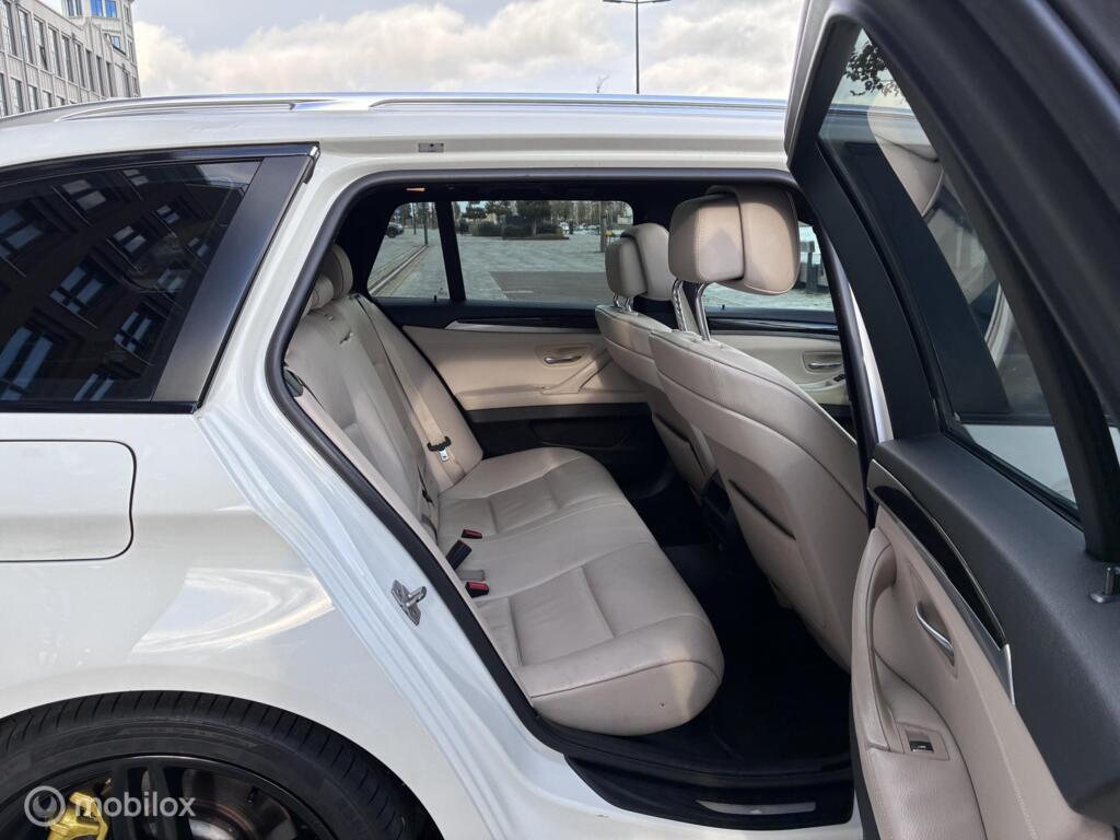 BMW 5 Serie, Touring 528i M-Pakket Led Panorama km344.763 Nap BJ2011