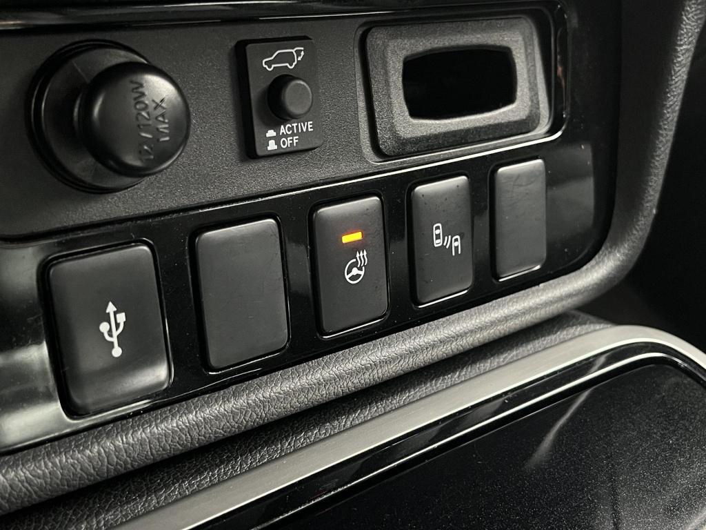 Mitsubishi Outlander 2.4 phev intense+ incl. trekhaak!