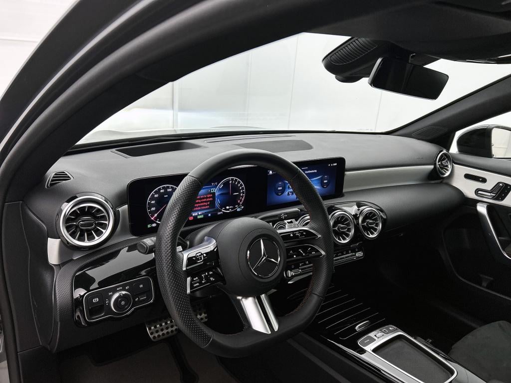 Mercedes-Benz A-Klasse 250 e business solution amg amg line | night pakket 