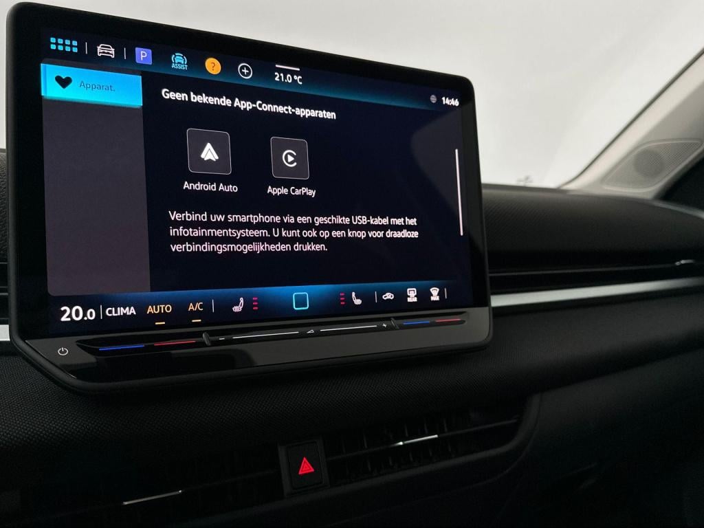 Volkswagen T-roc 1.5 etsi limited edition